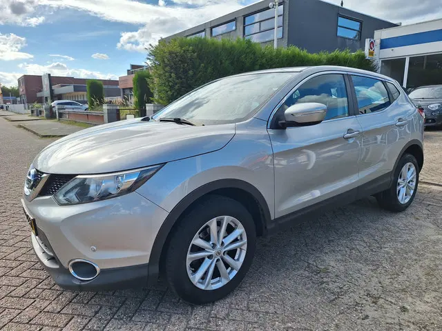 Nissan QASHQAI 1.2 Acenta 2014 Benzine 2