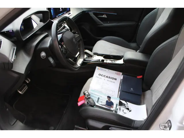 Peugeot e-2008 EV GT 50 kWh 2020 Elektrisch 25