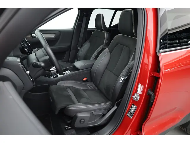 Volvo XC40 1.5 T4 Recharge R-Design 2021 Hybride Benzine 3