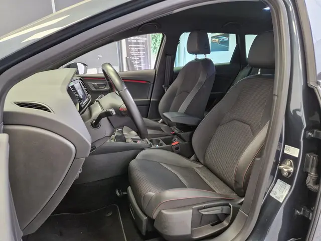 SEAT Leon Sportstourer ST 1.5 TSI FR Intense 2019 Benzine 4