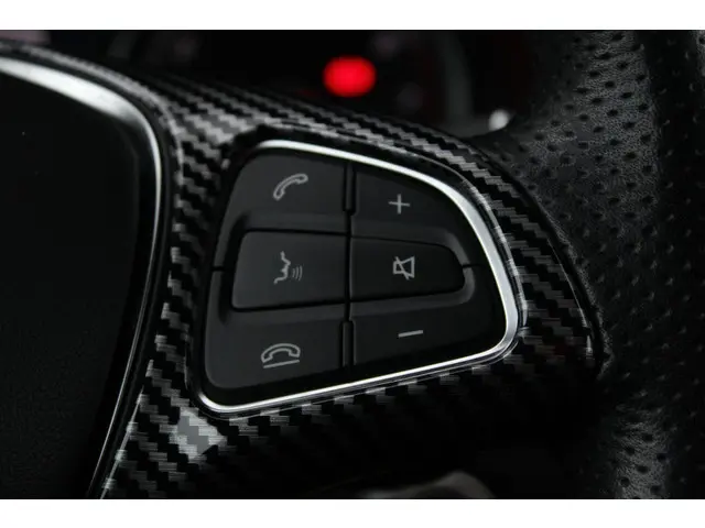 Mercedes-Benz GLC 250 4MATIC Business 2017 Benzine 9