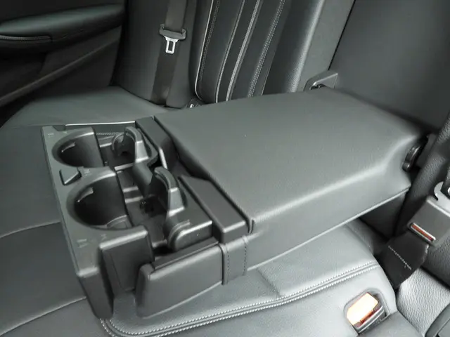 BMW 5 Serie Sedan 520i 2021 Benzine 18