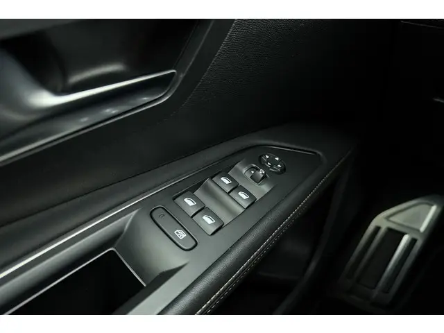 Peugeot 5008 1.2 PureTech GT-Line Avantage 2021 Benzine 17