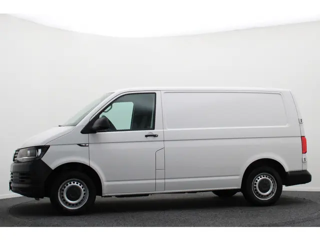 Volkswagen Transporter 2.0 TDI DSG L1H1 2017 Diesel 8