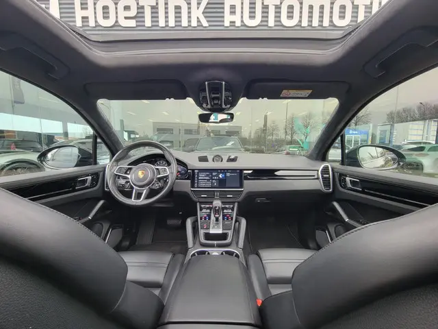 Porsche Cayenne 3.0 E-Hybrid 2020 Hybride Benzine 4