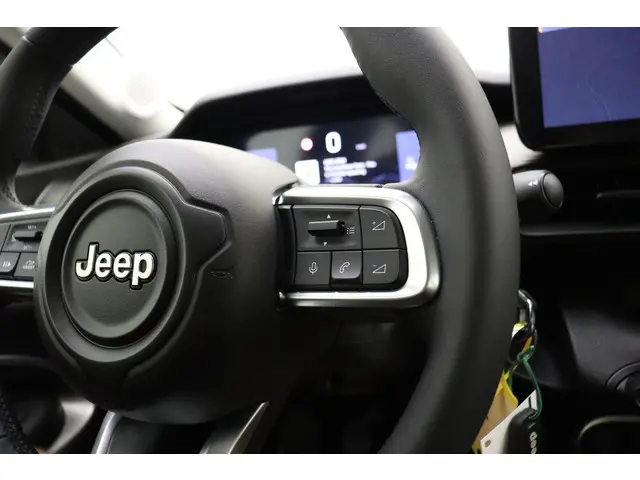 Jeep Avenger 1.2 Altitude 2024 Benzine 30