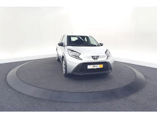 Toyota Aygo X 1.0 VVT-i MT Play 2023 Benzine 61