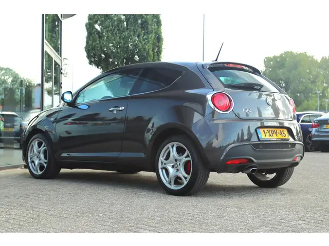 Alfa Romeo MiTo 0.9 TWINAIR ESCLUSIVO 2014 Benzine 9