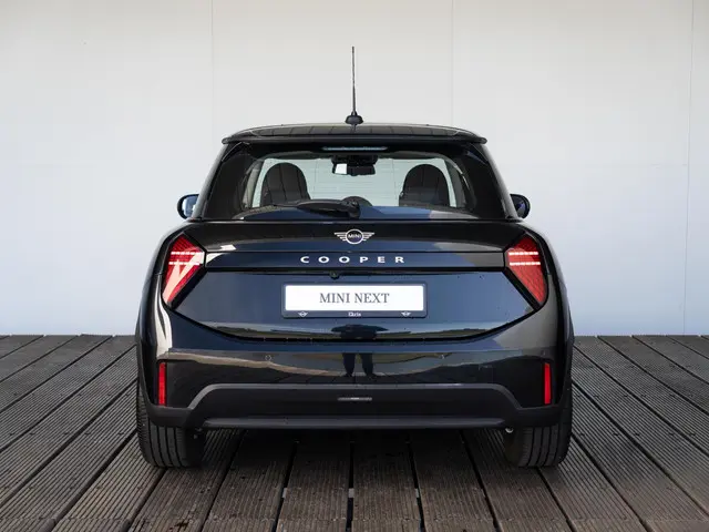 MINI 3-Deurs Cooper C 2024 Benzine 5