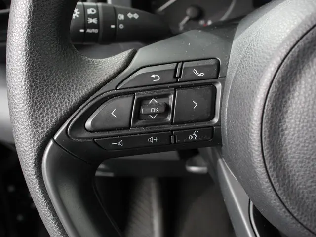 Mazda 2 Hybrid 1.5 Prime-line 2024 Hybride Benzine 10