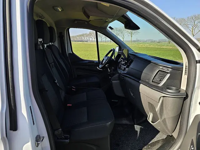 Ford Transit Custom 2.0 2023 Diesel 6