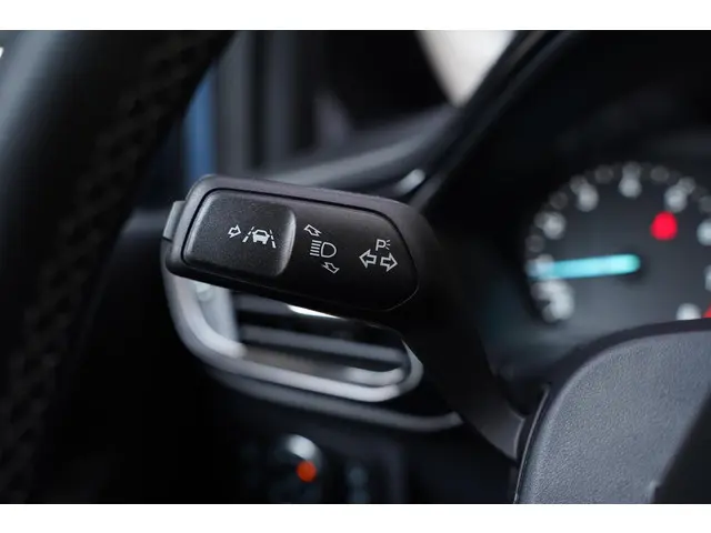 Ford Fiesta 1.0 EcoBoost Titanium 2021 Benzine 18