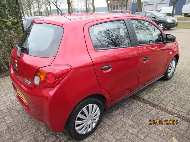 Mitsubishi Space Star 1.0 Entry 2015 Benzine 6