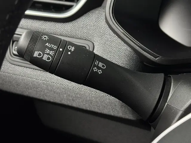 Renault Clio 1.0 TCe 90 Techno 2024 Benzine 37
