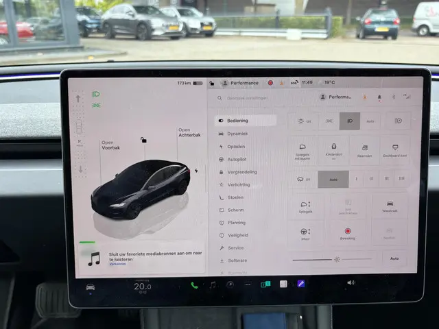 Tesla Model 3 RWD 60 kWh 2024 Elektrisch 21