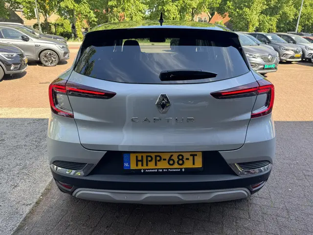 Renault Captur 1.3 TCe 140pk EDC Techno 2024 Benzine 6