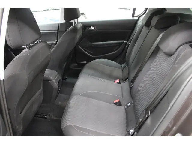 Peugeot 308 1.2 VTi Blue Lease 2013 Benzine 6
