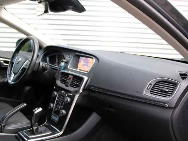 Volvo V40 2.0 T3 Nordic+ 2017 Benzine 12