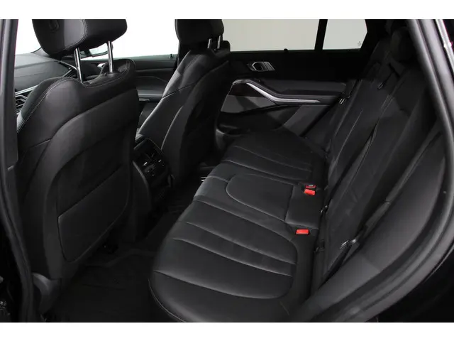 BMW X5 xDrive40i High Executive 2020 Benzine 8
