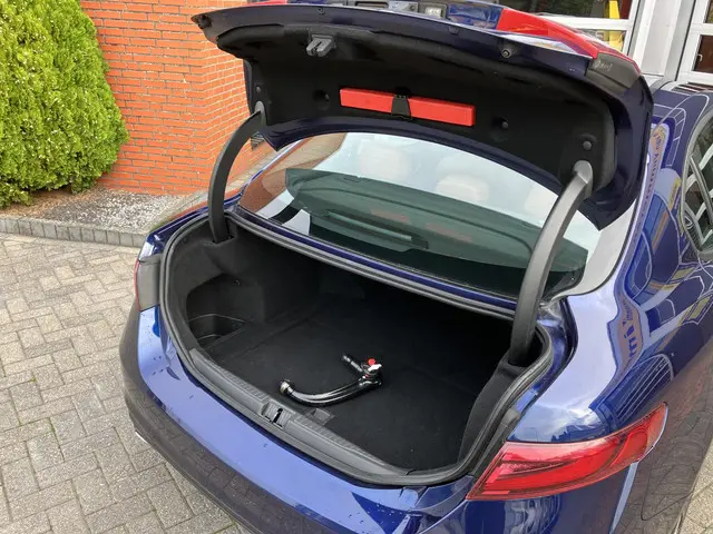 Alfa Romeo Giulia 2.0T Super 2017 Benzine 8