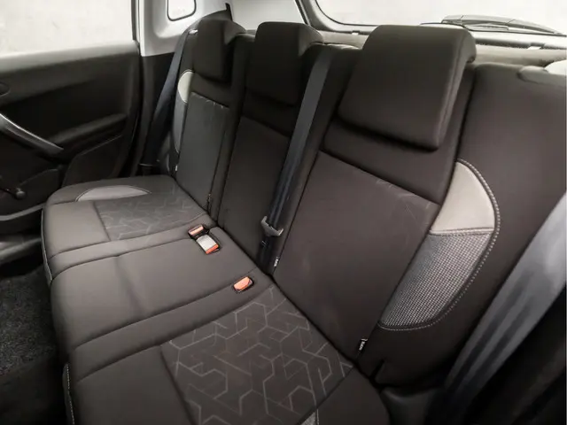 Peugeot 2008 1.2 PureTech Sport 2018 Benzine 14