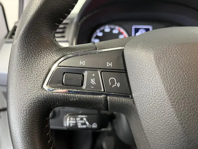 SEAT Arona 1.0 TSI Style Business Intense 2021 Benzine 24