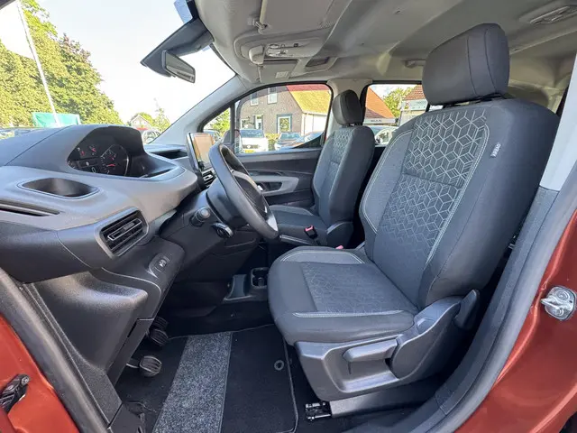 Peugeot Rifter 1.2 Puretech Active 2020 Benzine 18