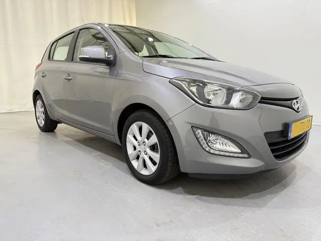 Hyundai i20 I-20 HB 1.2i i-Deal Airco NAP 2014 Benzine