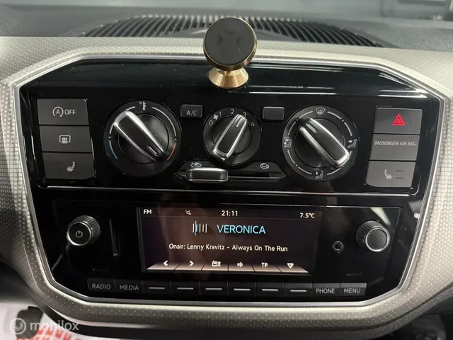 Volkswagen up! 1.0 BMT high up! 2019 Benzine 16