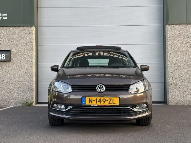 Volkswagen Polo 1.2 TSI Highline 2015 Benzine 2