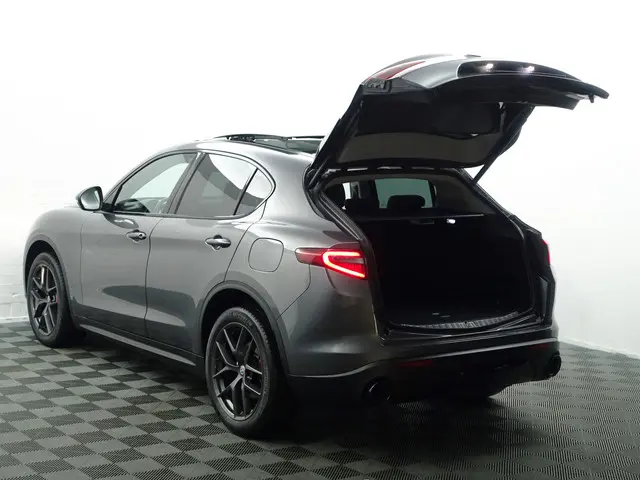 Alfa Romeo Stelvio 2.0 T AWD Veloce Aut- 2018 Benzine 35