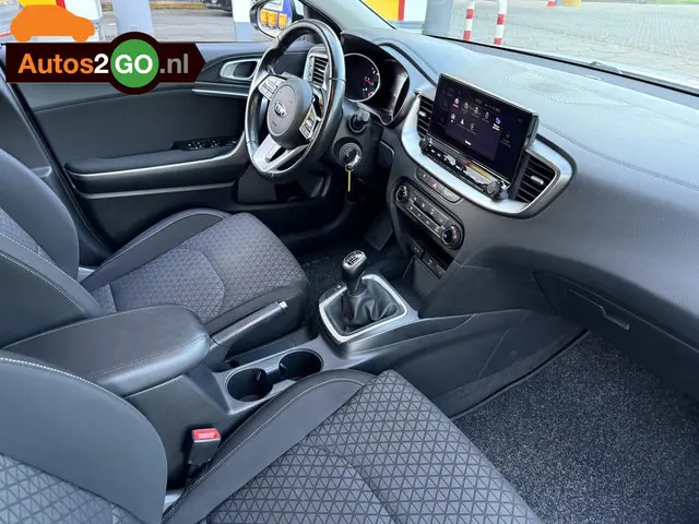 Kia Ceed 1.6 CRDi DynamicLine 2020 Diesel 24