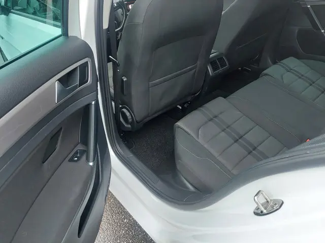 Volkswagen Golf 1.0 TSI Comfortline 2016 Benzine 19