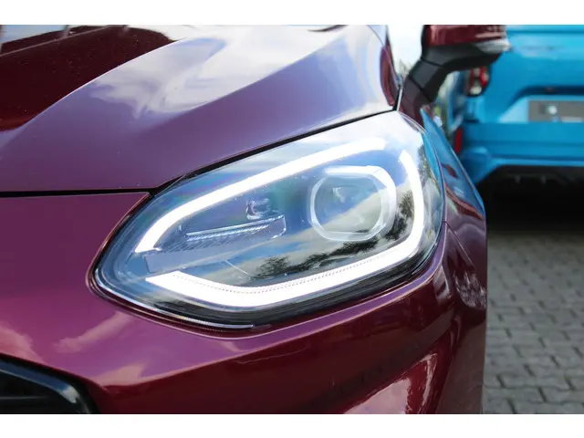 Ford Fiesta 1.0 EcoBoost Hybrid ST-Line X 2022 Benzine 39