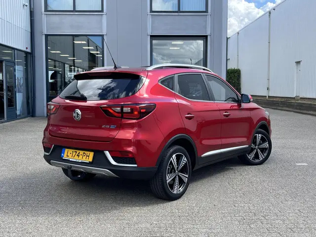 MG ZS EV 2