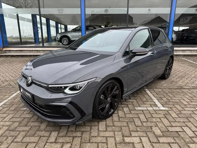 Volkswagen Golf 1.5 eTSI R-Line 2022 Benzine 2