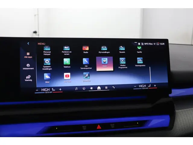 BMW 5 Serie Touring 520i 2025 Benzine 54