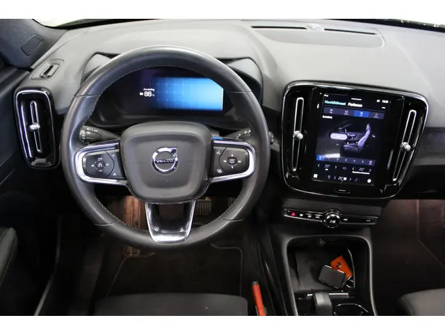 Volvo XC40 Recharge Plus 70 kWh 2022 Elektrisch 13