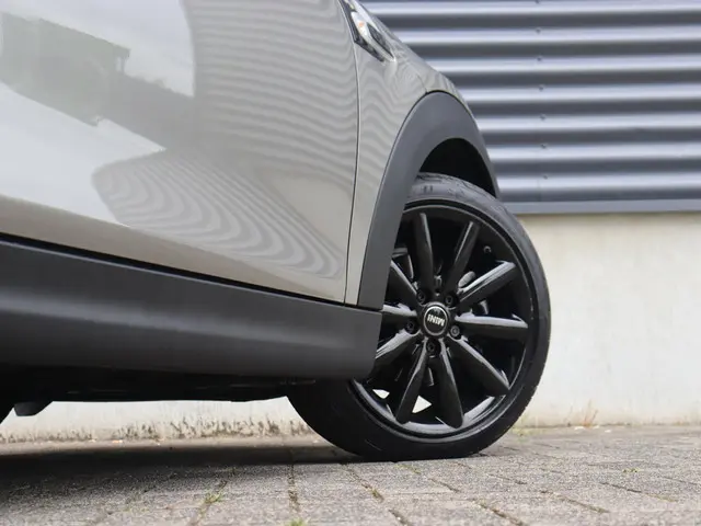 MINI 5-Deurs Cooper 2020 Benzine 7