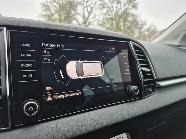 Škoda Karoq 1.0 TSI Ambition 2023 Benzine 23