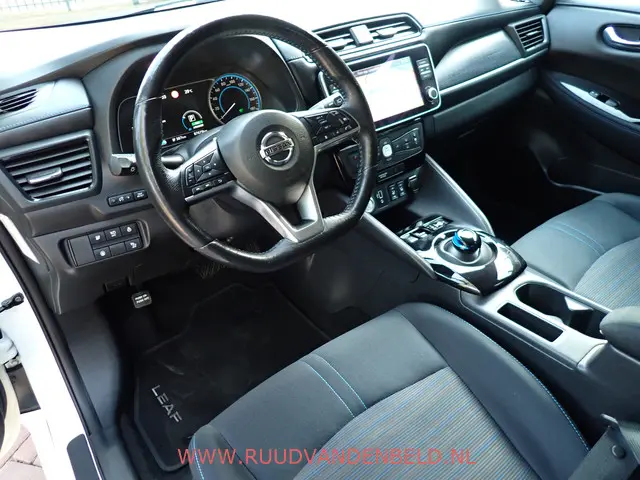 Nissan Leaf E+ N-Connecta 62kWh 2019 Elektrisch 8