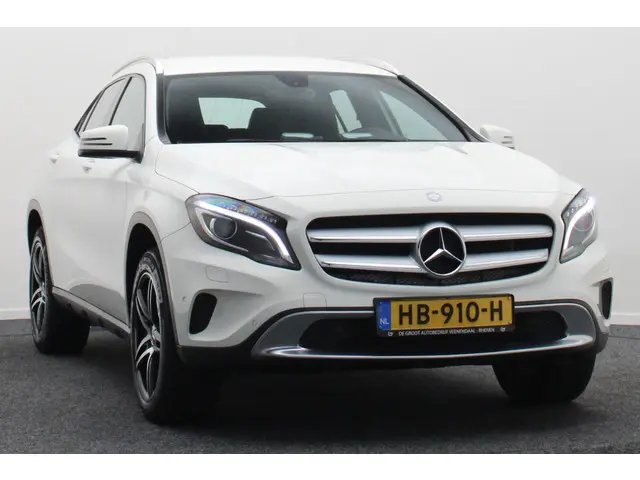 Mercedes-Benz GLA 180 Ambition Automaat 2015 Benzine 21