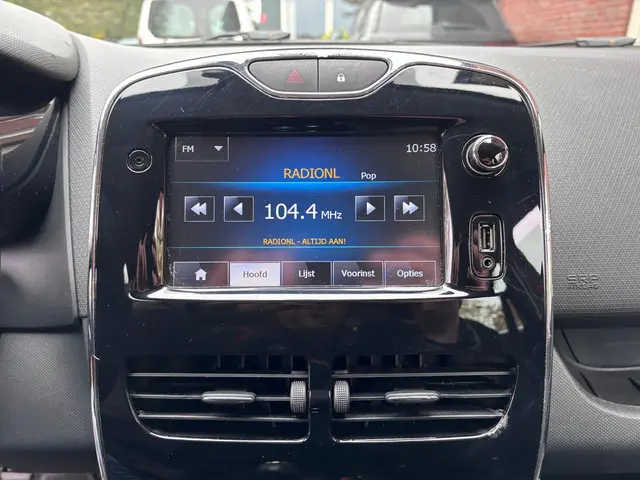 Renault Clio Estate 0.9 TCe Expression 2014 Benzine 29