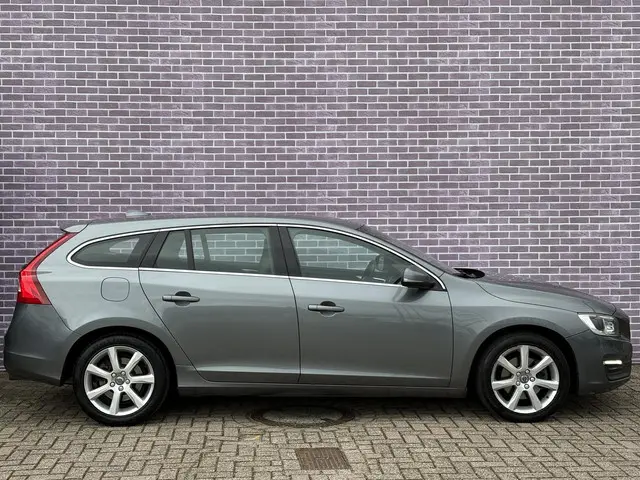 Volvo V60 1.5 T2 Nordic+ 2017 Benzine 28