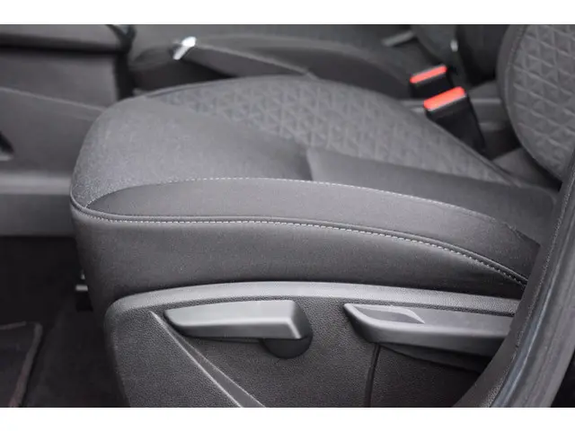 Renault Clio 1.0 TCE Zen 2019 Benzine 21