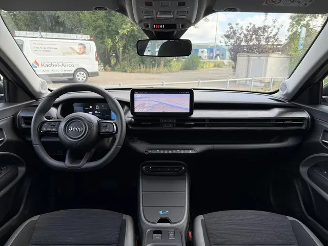 Jeep Avenger Longitude 54 kWh 2024 Elektrisch 17