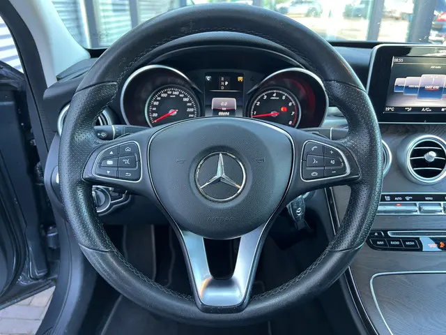 Mercedes-Benz C-Klasse 180 Premium Plus 2018 Benzine 16