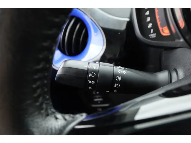 Peugeot 108 1.0 e-VTi 72 PK Allure 2018 Benzine 11