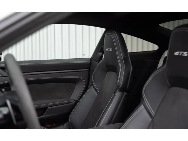 Porsche 911 3.0 Carrera GTS 2022 Benzine 54
