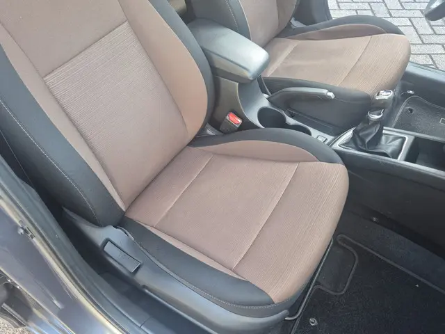 Hyundai i20 1.2 HP i-Motion Comfort 2015 Benzine 13
